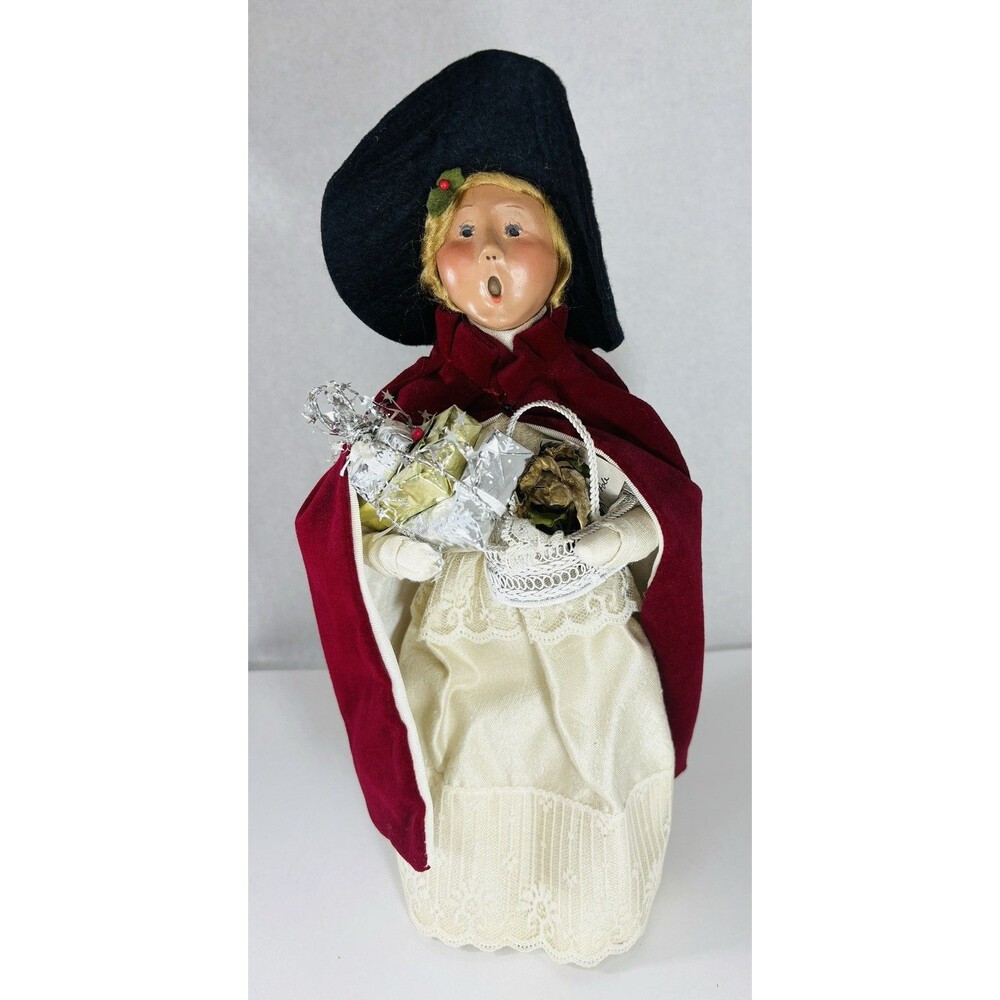 Byers Choice Caroler Victorian Shopper Woman w/ Gifts & Basket 2001 Vintage